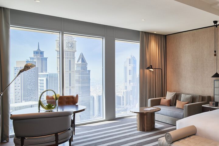 Room 73 of 172