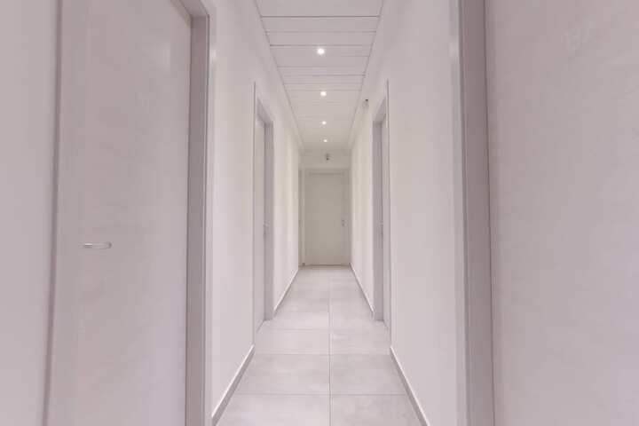 Ballroom/Hall 33 of 38