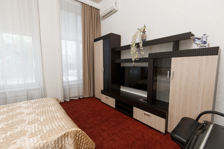 Room 2 of 13