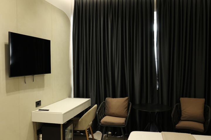 Room 37 of 88