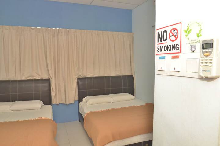 Room 10 of 34