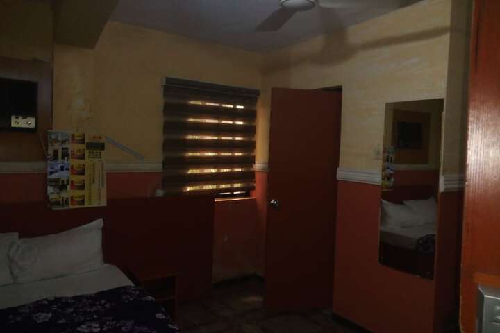Room 15 of 52