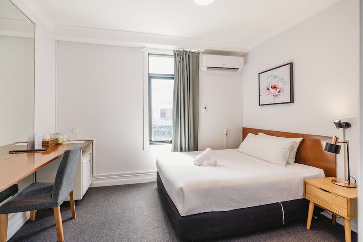Room 10 of 51
