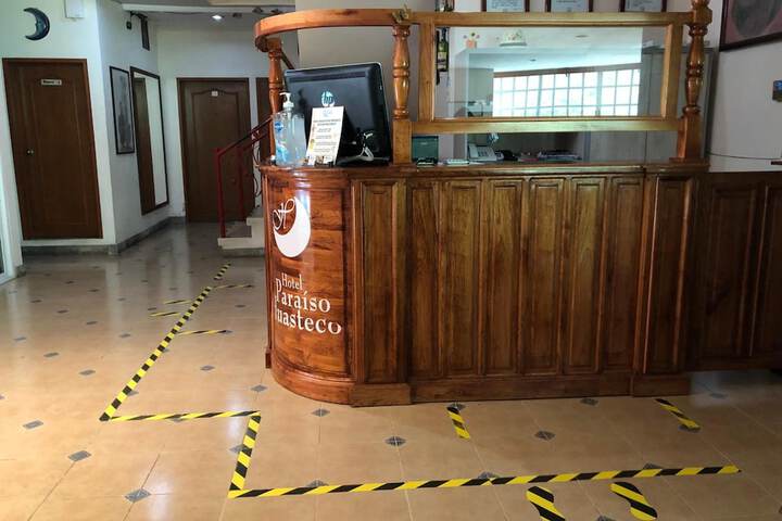 Entrance & Lobby