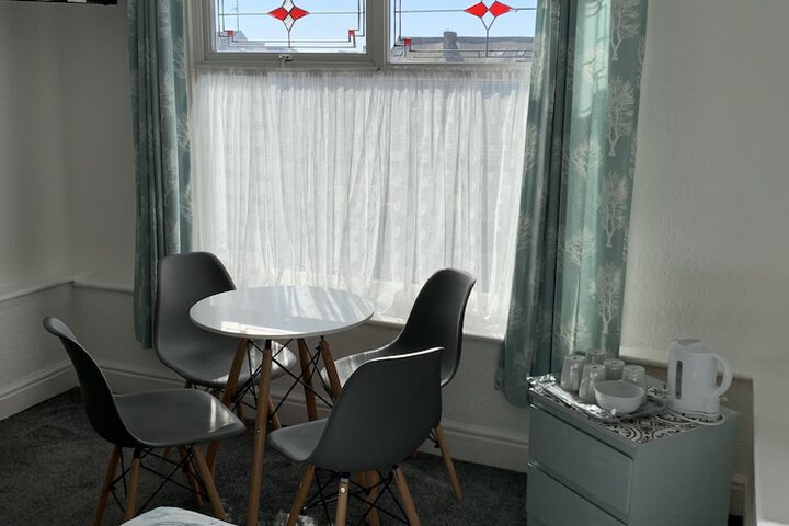 Room 76 of 148
