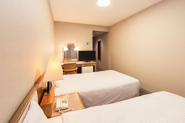 Room 12 of 44