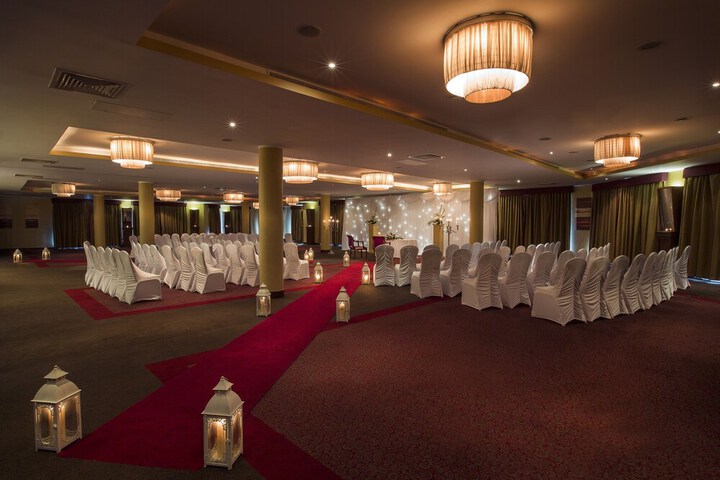 Ballroom/Hall 43 of 65