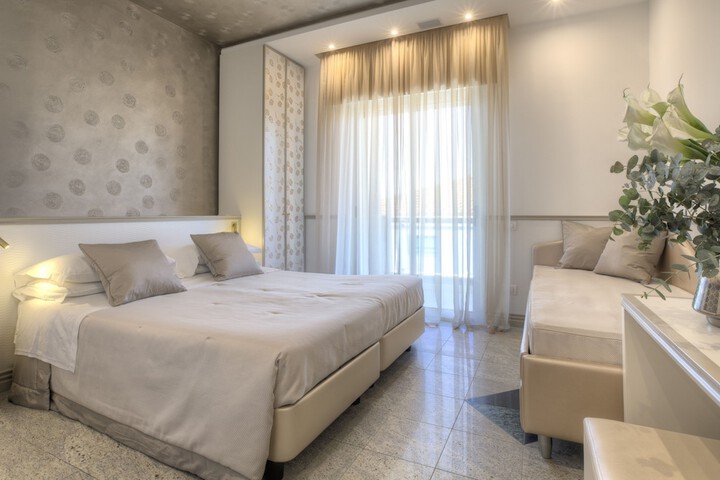 Room 9 of 111