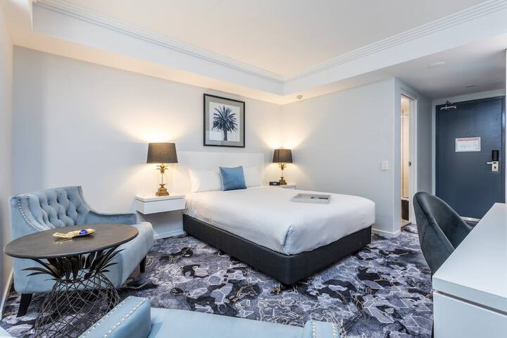 Room 16 of 24