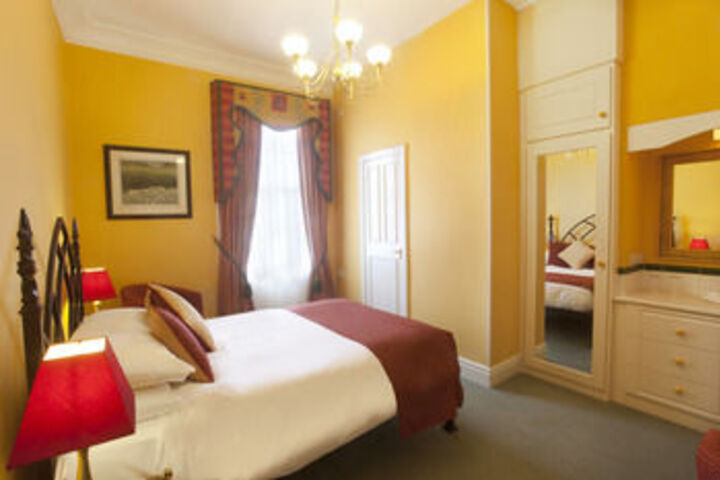 Room 34 of 95
