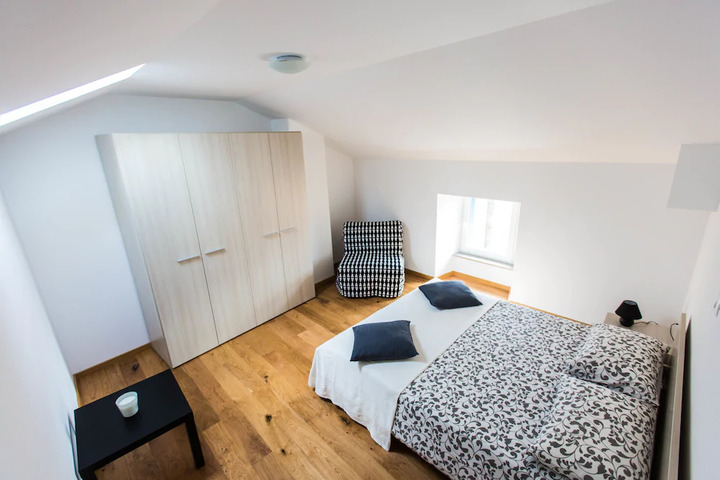Room 4 of 4