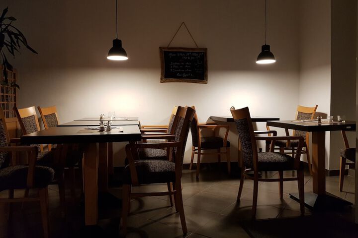 Dining 23 of 45