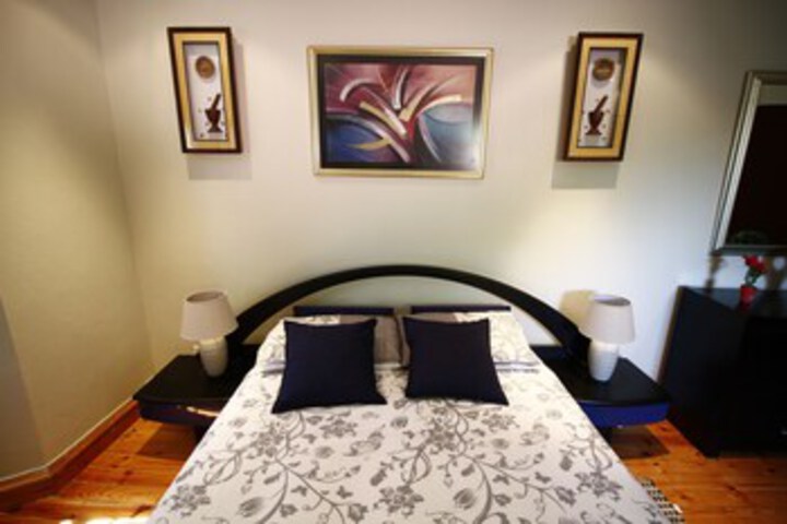 Room 25 of 40