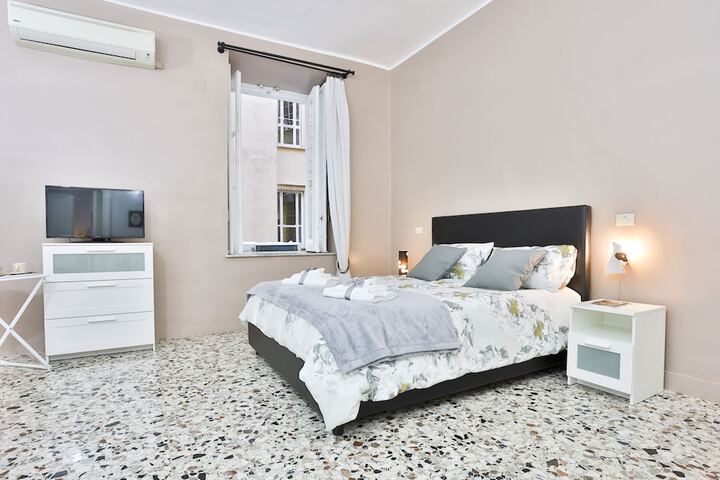 Room 10 of 67