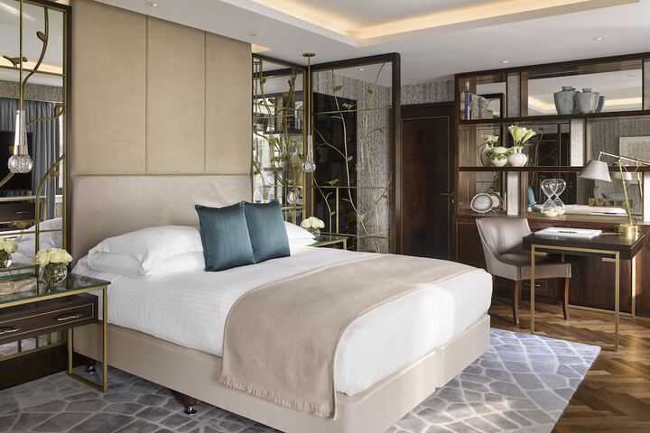 Room 21 of 230