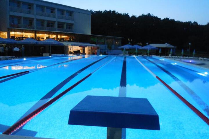 Pool 8 of 22