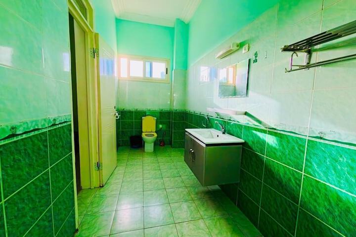 Room 80 of 144