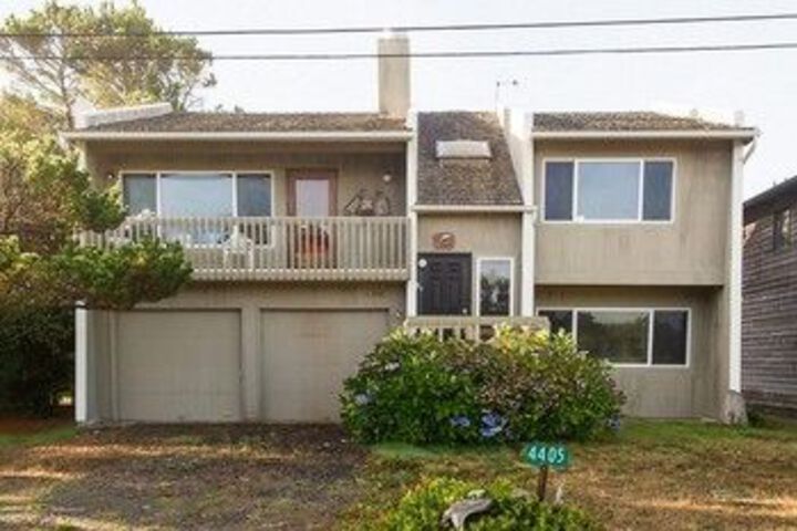 Image of Neskowin Nest 4 Br home by RedAwning
