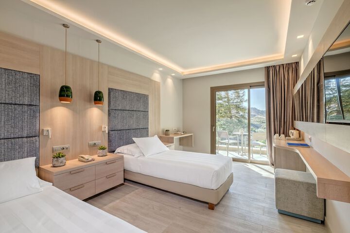 Room 43 of 117