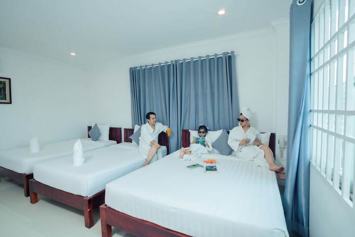 Room 18 of 79