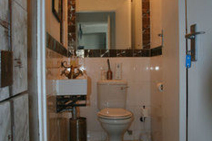 Room 4 of 29