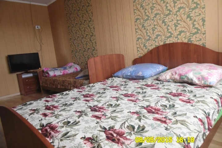Room 3 of 8