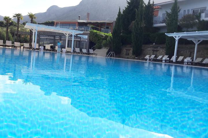 Pool 26 of 89