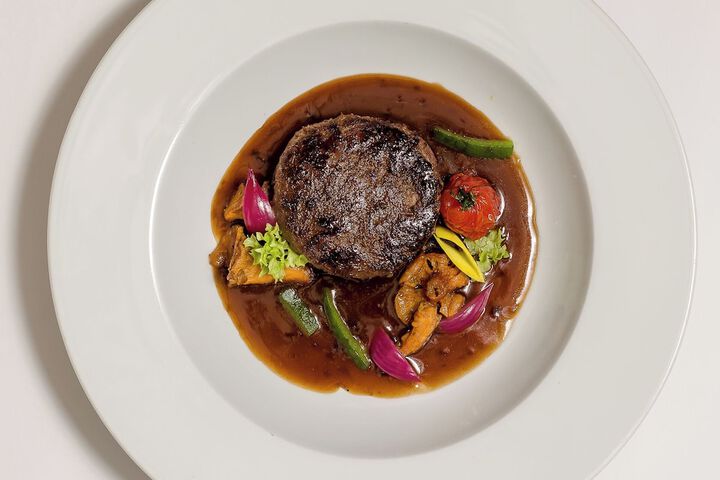 Dining 52 of 96