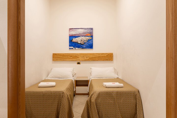 Room 14 of 45