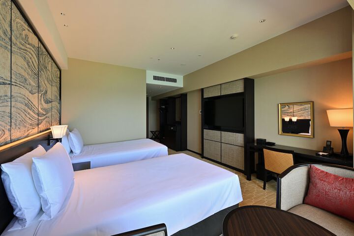 Room 51 of 147