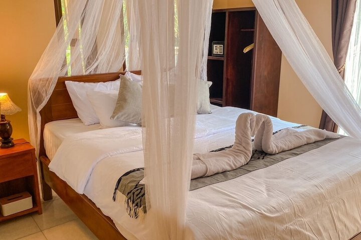 Room 4 of 49