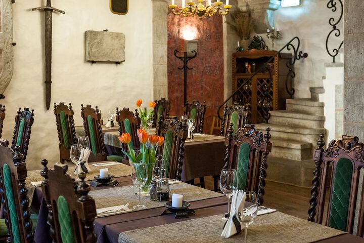 Dining 62 of 119