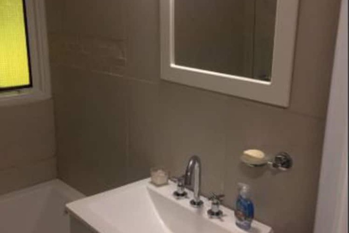 Room 17 of 33