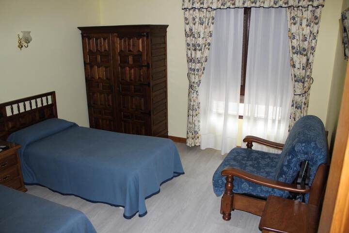 Room 4 of 50