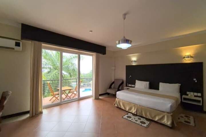 Room 28 of 62