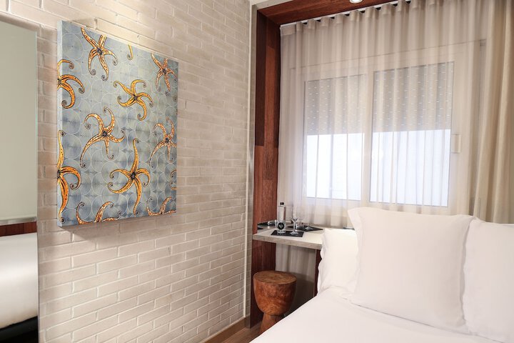 Room 10 of 75