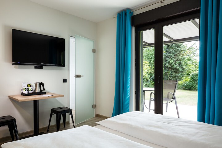 Room 2 of 31