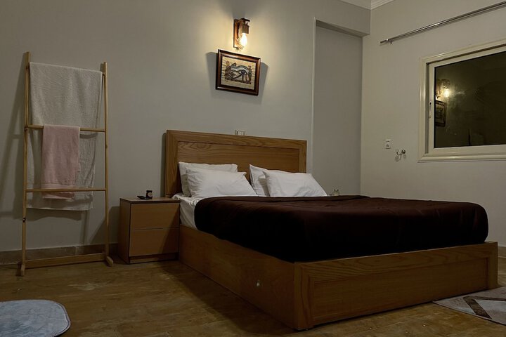 Room 13 of 37
