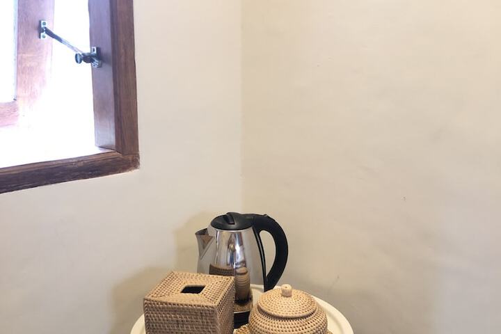 Room 4 of 27