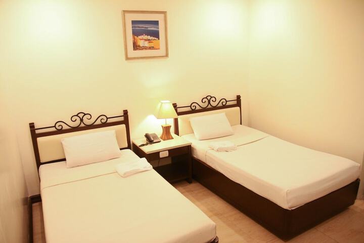 Room 28 of 50