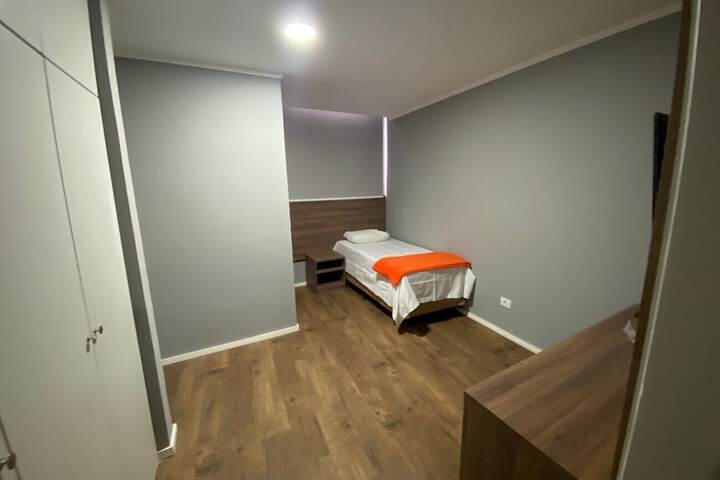 Room 10 of 22