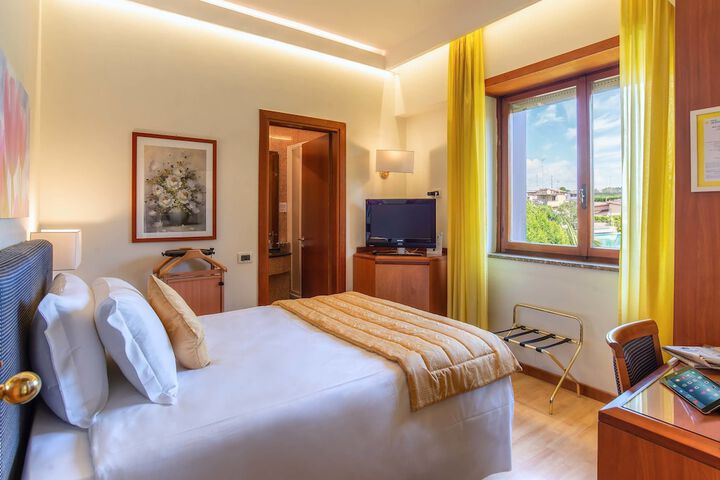 Room 92 of 173