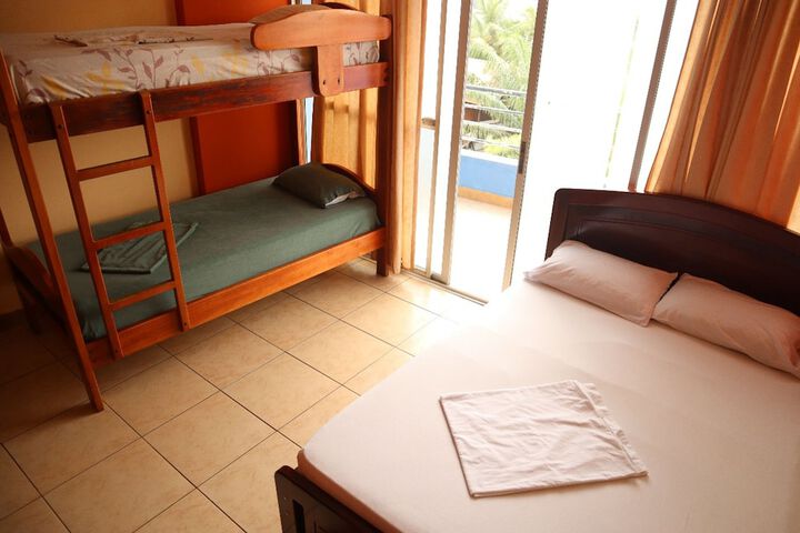 Room 6 of 14
