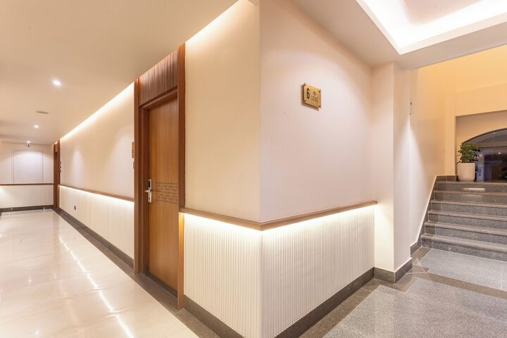 Ballroom/Hall 48 of 48