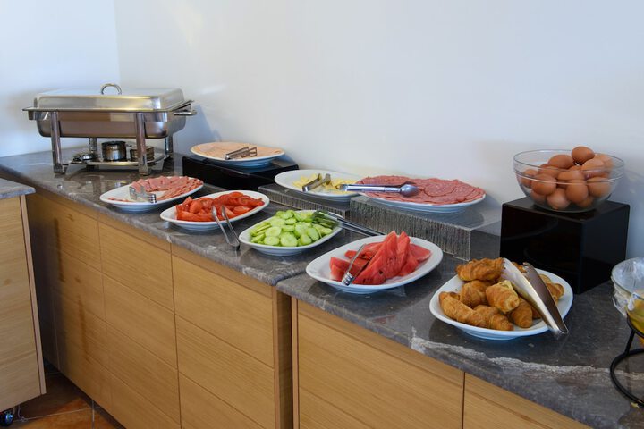 Breakfast/Coffee Service 57 of 65