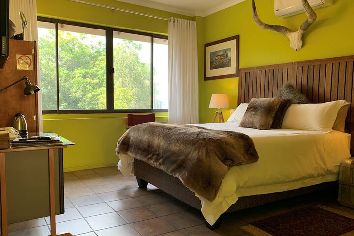 Room 48 of 143