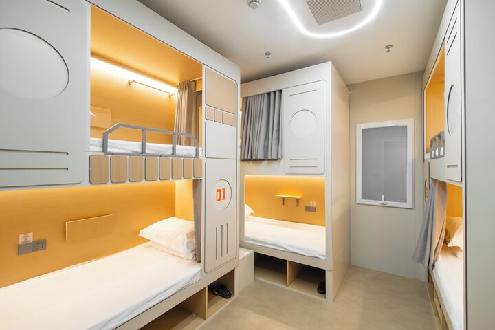 Room 10 of 61