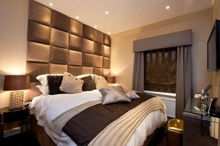 Room 10 of 71