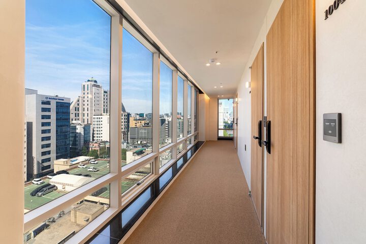 Ballroom/Hall 112 of 130