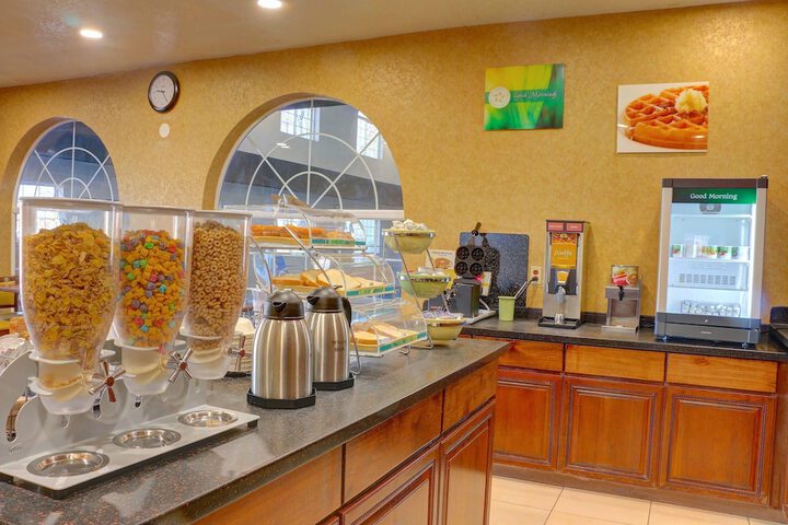 Breakfast/Coffee Service 40 of 41